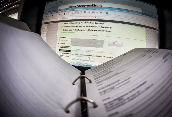 Elster Steuererklärung - © Foto: Frank Rumpenhorst/Illustration