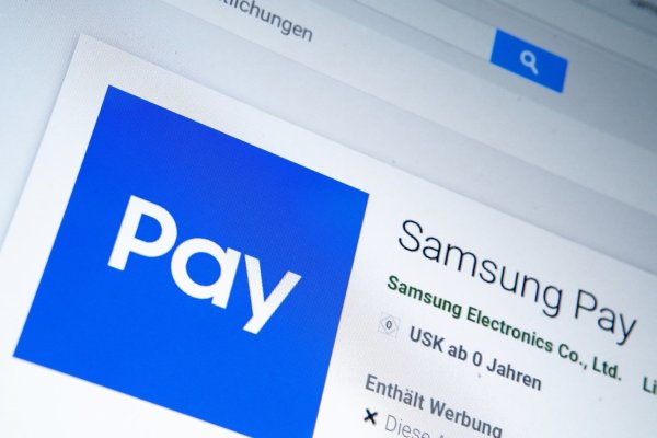 Samsung Pay bei Google Play - © Foto: Florian Schuh/dpa-tmn