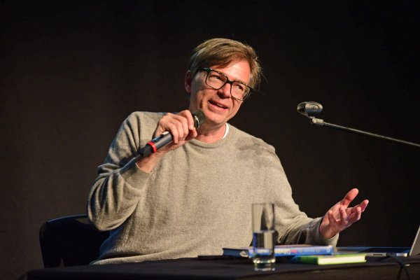 Ralph Caspers war am Sonntag in der Detmolder Stadthalle zu Gast. - © Nicole Ellerbrake