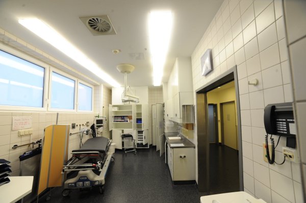In der Notaufnahme des Rahdener Krankenhauses gab es mehrere Behandlungsräume. Für die Aufnahme von Patienten gab es in den vergangenen knapp zwei Jahren einen Zeitkorridor bis 16 Uhr. - © Joern Spreen-Ledebur