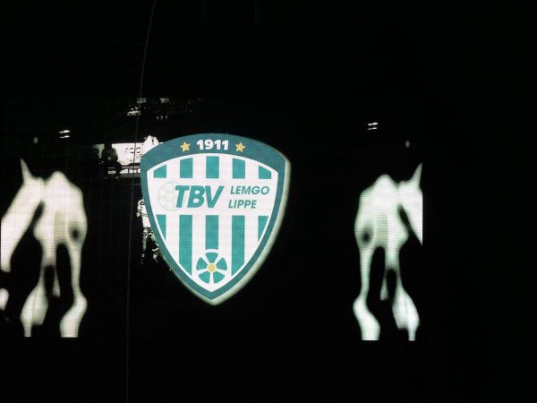 Nur auf der Anzeigentafel lodert noch das TBV-Feuer. Die Bundesligahandballer haben sich in häusliche Quarantäne begeben. - © Jörg Hagemann