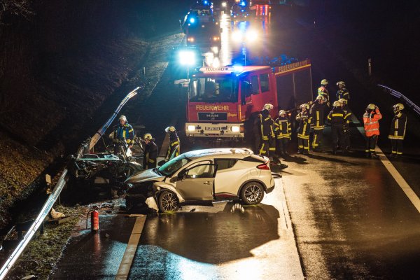 Am Mittwochabend wird eine Frau aus Nieheim bei einer Kollision mit auf der Ostwestfalenstraße schwer verletzt. - © Freitag TV/Stock