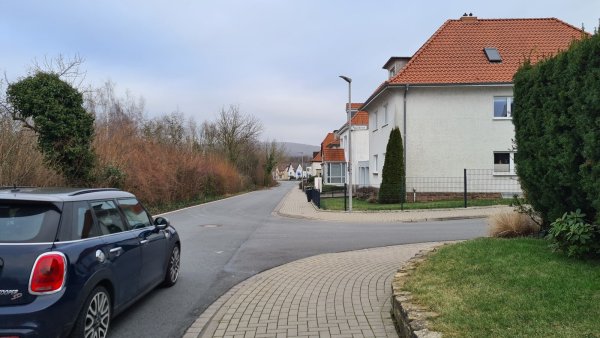 Auf der Wasserfurche gilt seit dem Ausbau rechts vor links. - © Nadine Uphoff