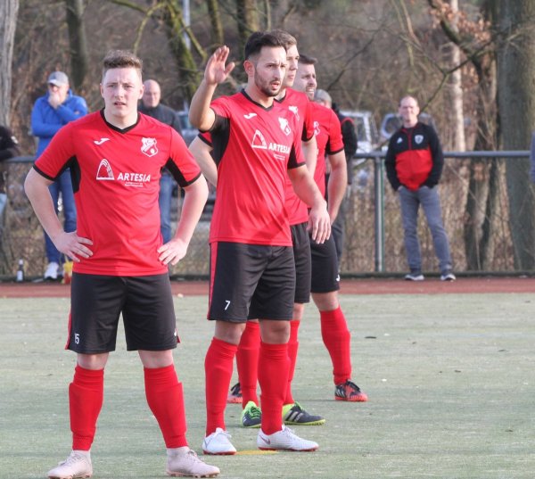 Im Wartestand: Sören Rottschäfer (vorne) wechselt vom FC Augustdorf zum BSV Müssen. - © Sebastian Lucas