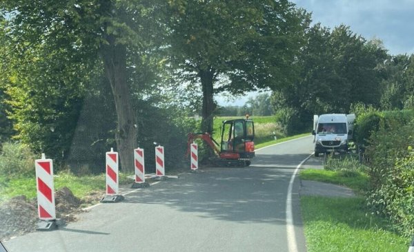 Das Telekom-Kabel wurde repariert und in die Erde gelegt. - © Frank Wilde
