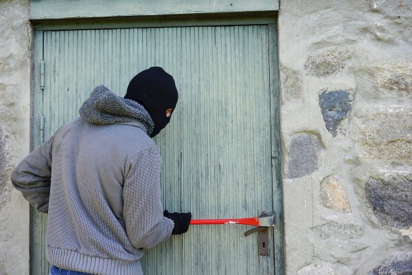 Wer hat den Einbruch beobachtet? - © Symbolbild: Pixabay