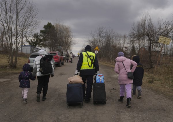 Einen langen Weg haben auch die Kriegsflüchtlinge aus der Ukraine hinter sich, wenn sie in Lemgo angekommen. - © (c) AP