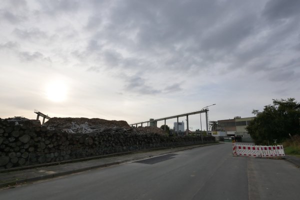 Die Entscheidung über die Zukunft des ehemaligen Hornitex-Geländes ist erneut vertagt worden. - © Archivfoto: Jost Wolf