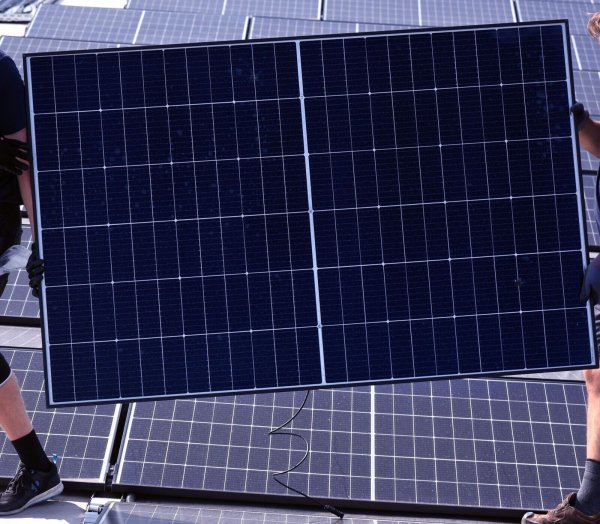 PV-Anlagen sollen in NRW künftig auch auf sogenannten Freiflächen eine größere Rolle spielen. - © Waltraud Grubitzsch