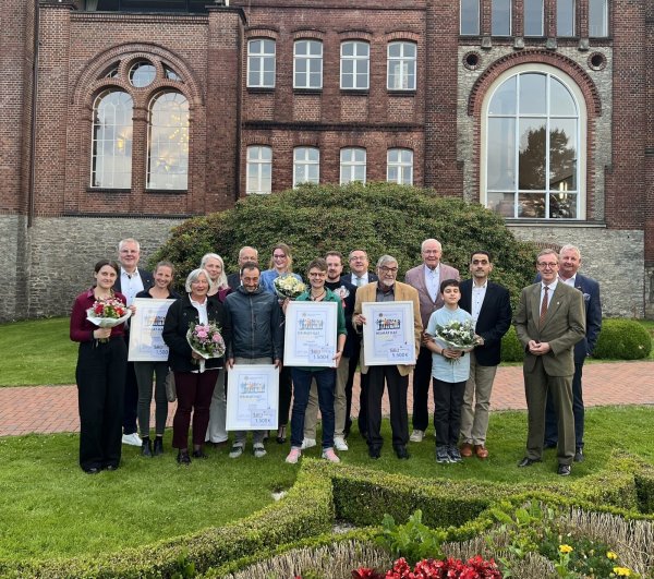Förderer und Preisträger des Lions Förderpreises. - © Lions Club Detmold