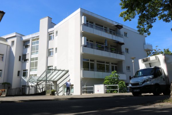 Das Ameos-Klinikum an der Waldstraße. - © Alexandra Schaller