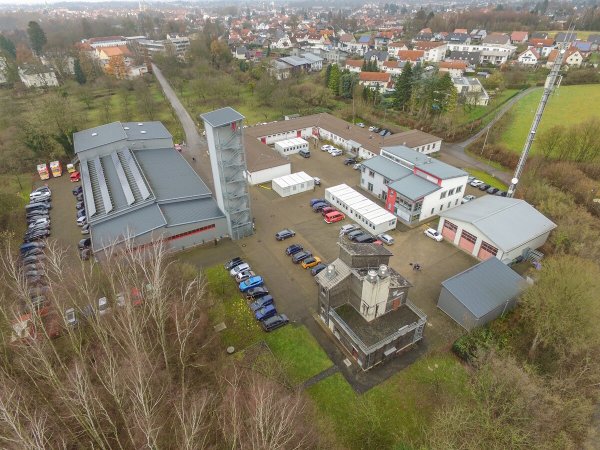 Am Feuerwehrausbildungszentrum in Lemgo liefen in der Zeit der Corona-Pandemie viele Monate lang die Fäden zusammen. - © Kreis Lippe
