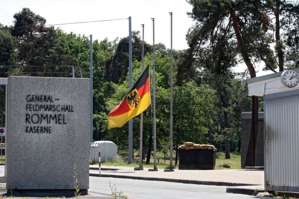 Die Generalfeldmarschall-Rommel-Kaserne in Augustdorf profitiert von den Plänen des Bundes. - © Bernhard Preuss