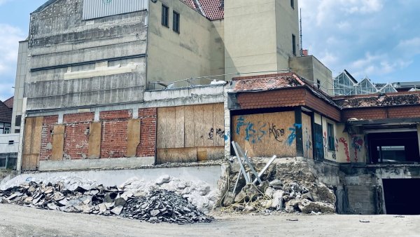 Das Hornsche Tor wird in Kürze abgerissen und gegen einen Neubau ersetzt. Die ersten kleineren Arbeiten haben bereits begonnen. - © CDU Detmold