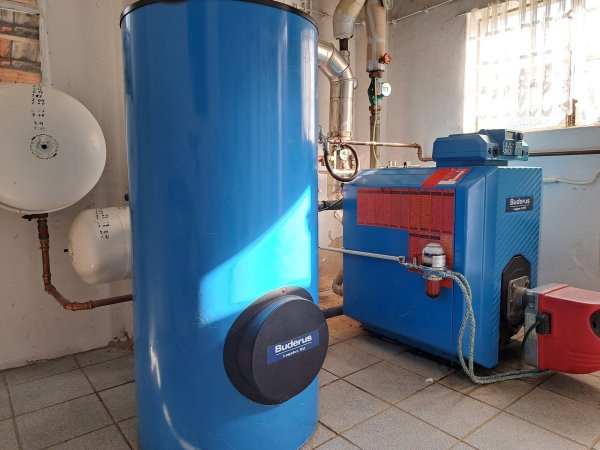 Diese Heizungsanlage ist samt Brenner frisch gewartet. - © Carolin Brokmann-Förster