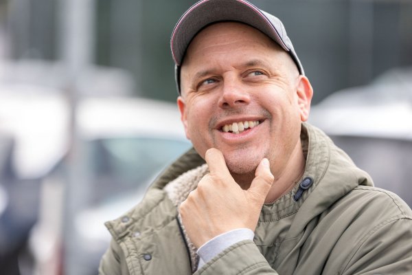 Der Bielefelder Comedian Ralph Ruthe schaltet sich immer wieder in politische Debatten ein. Jetzt hat er CDU-Wähler dazu aufgefordert, ihm nicht mehr in den sozialen Medien zu folgen. - © Oliver Krato