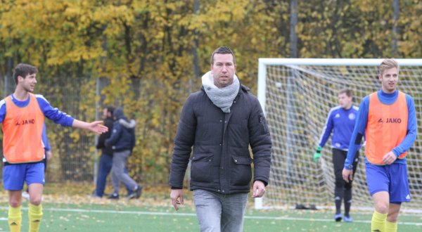 Andreas Hoffmann verabschiedet sich als Bezirksliga-Aufsteiger von TuS WE Lügde. - © Sebastian Lucas