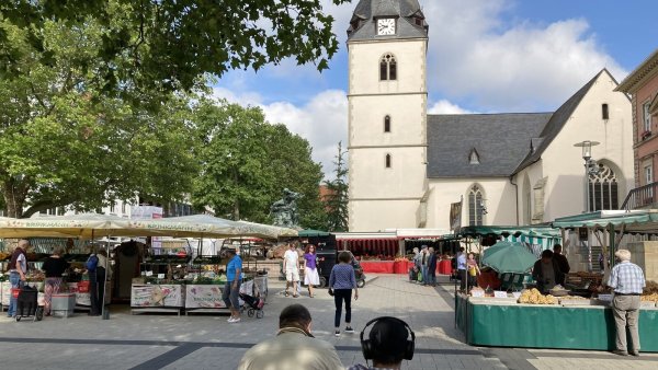 Auf dem Detmolder Wochenmarkt hat es jüngst die ein oder andere Veränderung gegeben. - © Cordula Gröne