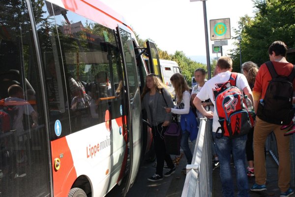 Beim Schulbusverkehr wurden Zeiten gekürzt, so dass Schüler aus Schlangen und Bad Lippspringe teils unzumutbare Wartezeiten haben. - © Archivfoto: Freya Köhring