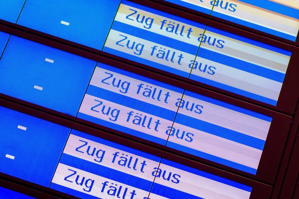 Viele Züge sind wegen des GDL-Warnstreiks ausgefallen. - © Moritz Frankenberg