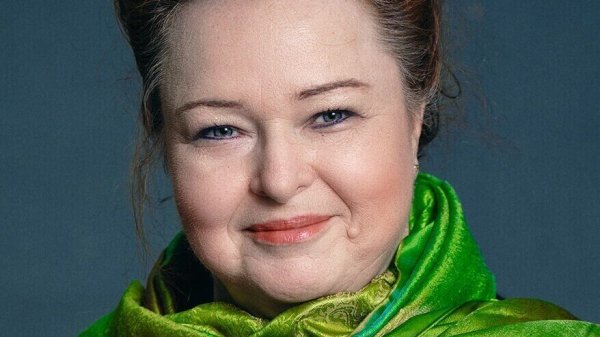 Brigitte Bauma tritt auf. - © Stadt Bad Salzuflen
