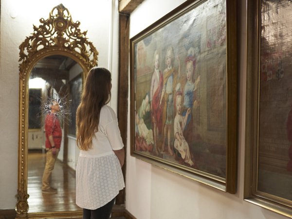 Bringen zerbrochene Spiegel Unglück? - © Lippisches Landesmuseum Detmold