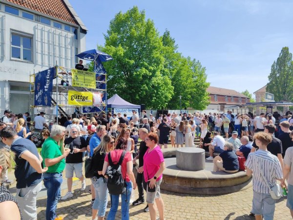 Der Lippegarten war im letzten Jahr bei "Lemgo macht ein Fass auf" gut besucht. - © Michael Nawrot