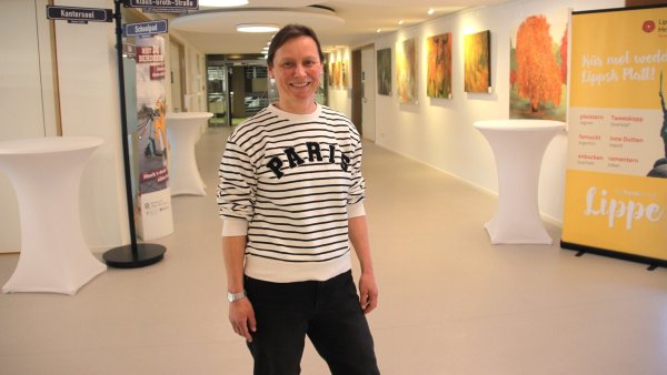 Evelin Knaak ist Leiterin des Straßenverkehrsamtes. Sie erläutert, warum es bisweilen schwierig ist, Online-Termine bei den lippischen Zulassungsstellen zu ergattern. - © Kreis Lippe