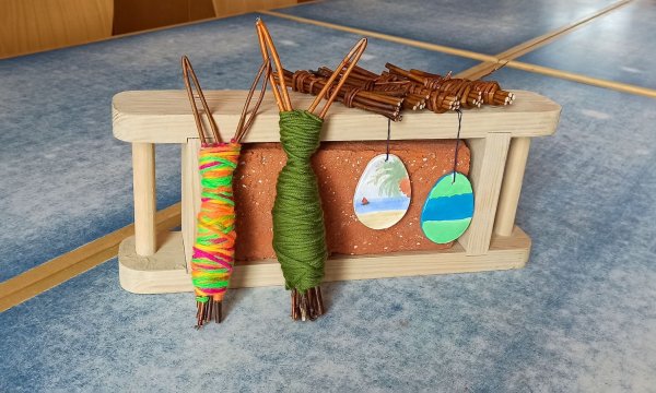 Hübsche Dinge zu Ostern können Kinder an Gründonnerstag in der Ziegelei Lage basteln. - © LWL/Grote