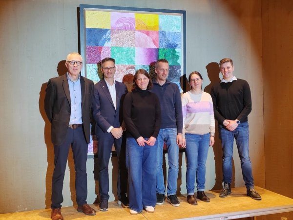 Das Leitungsteam des Grabbe Gymnasiums: (von links) Hans-Martin Chee, Dr. Claus Hilbing (neuer kommissarischer Schulleiter), Tanja Brentrup-Lappe, Felix Schilling, Barbara Mannebach, Stefan Hecker. - © Grabbe Gymnasium Detmold