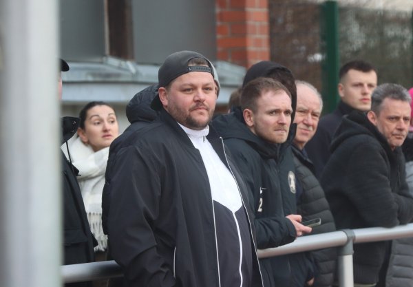 Michael Grundmann, Obmann des Post-TSV Detmold, zieht am Werresportplatz die Fäden für das Landesliga-Team. - © Sebastian Lucas