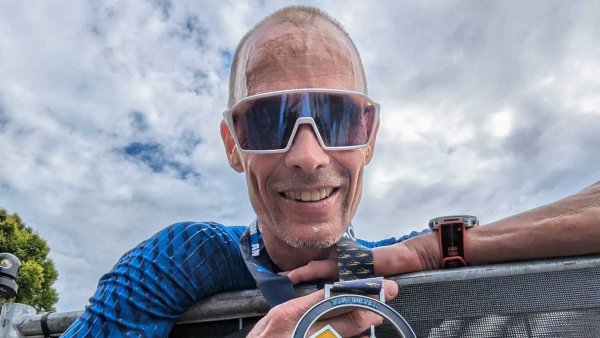 Uwe Schnell hat sich in Klagenfurt für den Ironman Hawaii qualifiziert. - © Brigitte Bärwald