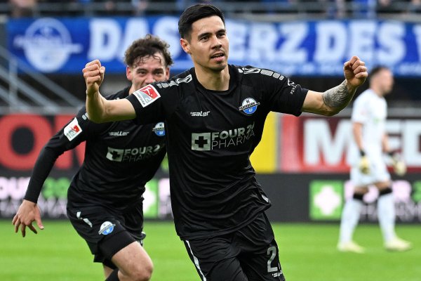 Raphael Obermair verbuchte in dieser Saison zehn Scorerpunkte. Hier jubelt der SCP-Akteur über seinen Freistoßtreffer im Heimspiel gegen Hertha. - © Imago Images