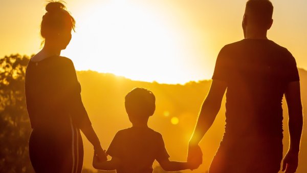 Ein Pflegekind aufzunehmen ist nicht immer leicht. Doch es lohnt sich, sagt Anne Schröder* rückblickend. Ihr Pflegesohn ist heute fast erwachsen. - © Symbolbild: Pixabay