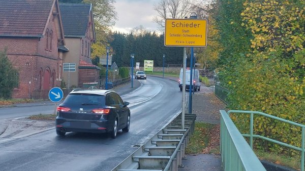 Die Detmolder Straße: Rund 9900 Autos sind hier täglich unterwegs. Ein Lärmaktionsplan soll zeigen, wie die Belastung für die Bewohner minimiert werden kann. - © Michaela Weiße