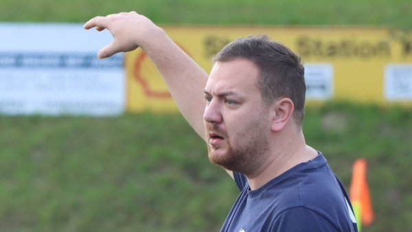 Kariem Moussa ist der Trainer der C-Jugend des JFV Lippe. - © Sebastian Lucas