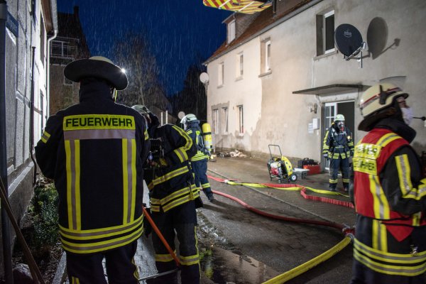 Küchenbrand in der Horner Altstadt mit einer verletzten Person. - © Feuerwehr Horn-Bad Meinberg