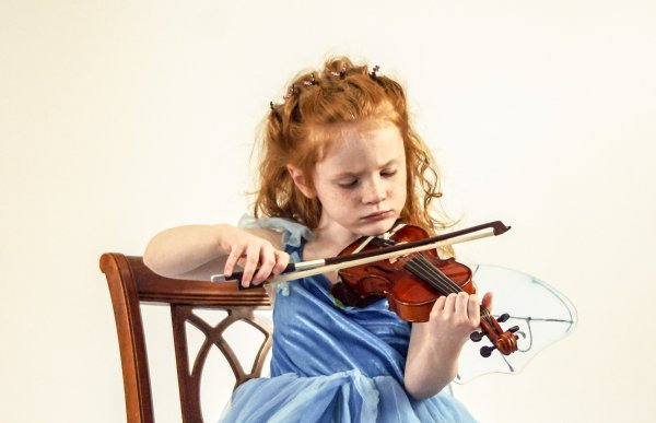 Auch das Üben eines Kindes auf seiner Geige müssen die Nachbarn - zumindest in Maßen - ertragen. - © Pixabay