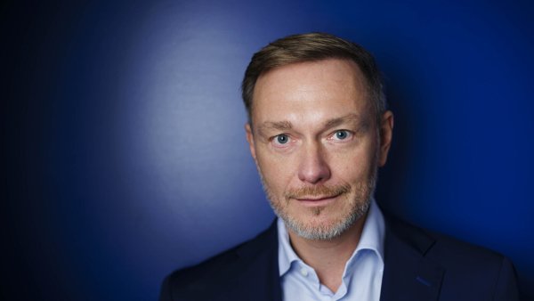 FDP-Parteivorsitzender Christian Lindner. Im Interview nach dem Ampelbruch-Eklat gibt er sich unberührt. - © photothek.de