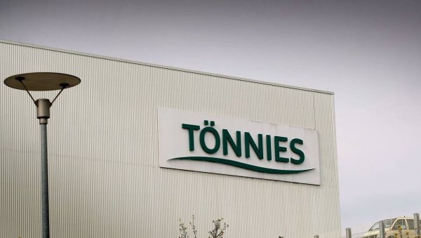 Vollzug vermeldet: Tönnies aus dem Kreis Gütersloh übernimmt zwei deutsche Standorte des niederländischen Fleischkonzerns Vion. - © Andreas Frücht