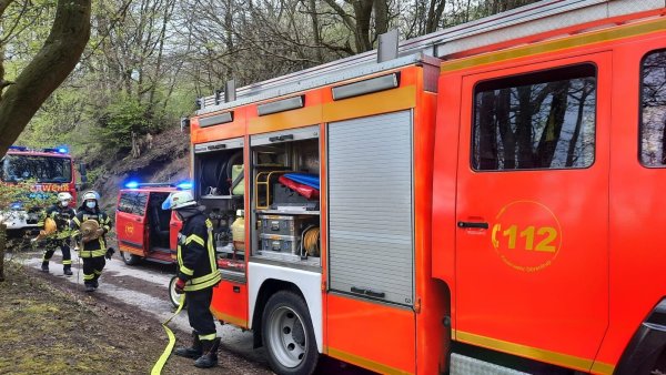 Die Freiwillige Feuerwehr aus Dörentrup bei der Arbeit. (Archivbild) - © Feuerwehr Dörentrup