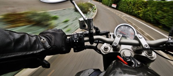 Die Heidelbecker sind genervt von den vielen Bikern, die an sonnigen Wochenenden durch den Ort fahren. - © Symbolfoto: pixabay.com