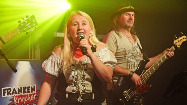 Beim Oktoberfest der Bad Meinberger Schützen herrschte ausgelassene Stimmung. - © Nicole Ellerbrake