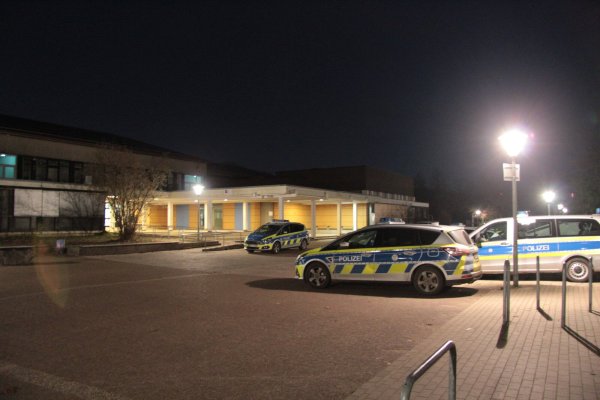 Wieder hat es eine Amokdrohung an der Realschule in Lage gegeben. Die Polizei war schon im Dezember vor Ort. Mittlerweile ist es die dritte Drohung innerhalb weniger Wochen. - © Archivfoto: Karolina Schmidt