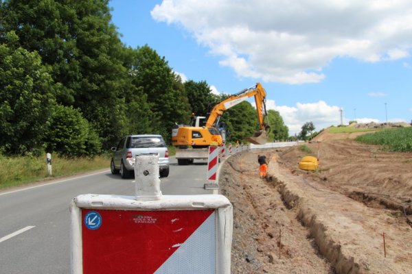 Phoenix Contact baut Abbiegespur am Schmuckenberger Weg - © Seda Hagemann