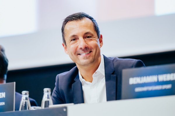 Paderborns Finanz-Geschäftsführer Ralf Huschen kann in der Saison 2023/24 wohl mit einem höheren Etat planen. - © Besim Mazhiqi