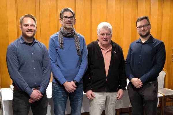 Der Vorstand wurde im Amt bestätigt: Zweiter Vorsitzender Patrick Stumpenhagen, Kassenwart Björn Semper, Schriftführer Hans Böhm, erster Vorsitzender Lukas Korf (von links). - © Zukunft Extertal