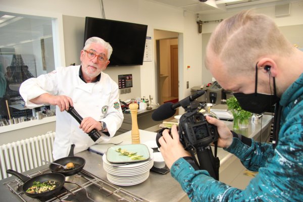 Lecker Lippe Live: Jürgen Rabe freut sich sehr auf seine Rolle als Gastgeber der zweiten Kochshow.  - © Seda Hagemann