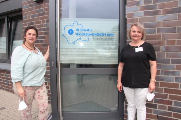 Snjeza Kukec-Vetter (links) und Emma Smoljanow sind die beiden Gesundheitsberaterinnen des Klinikums Lippe. - © Cordula Gröne(LZ)
