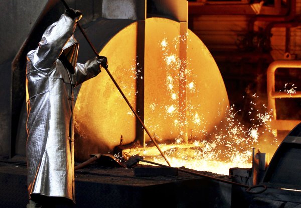 Vor allem die Stahlbranche ist für NRW von großer Bedeutung, da sie viele Arbeitsplätze umfasst. - © picture alliance / dpa